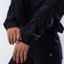 Mysa Sweatshirt, Black, Zoe